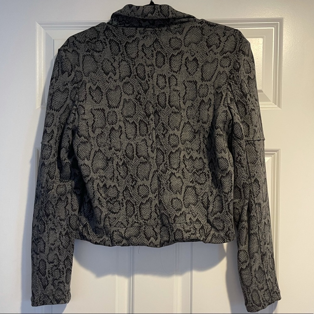 Lemon tart snake print Moto jacket. Sz l - Picture 7 of 9